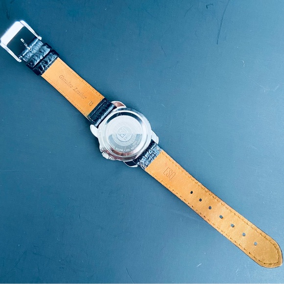 ESQ (MOVADO) SWISS QUARTZ SUBMERSIBLE WATCH - Picture 5 of 10